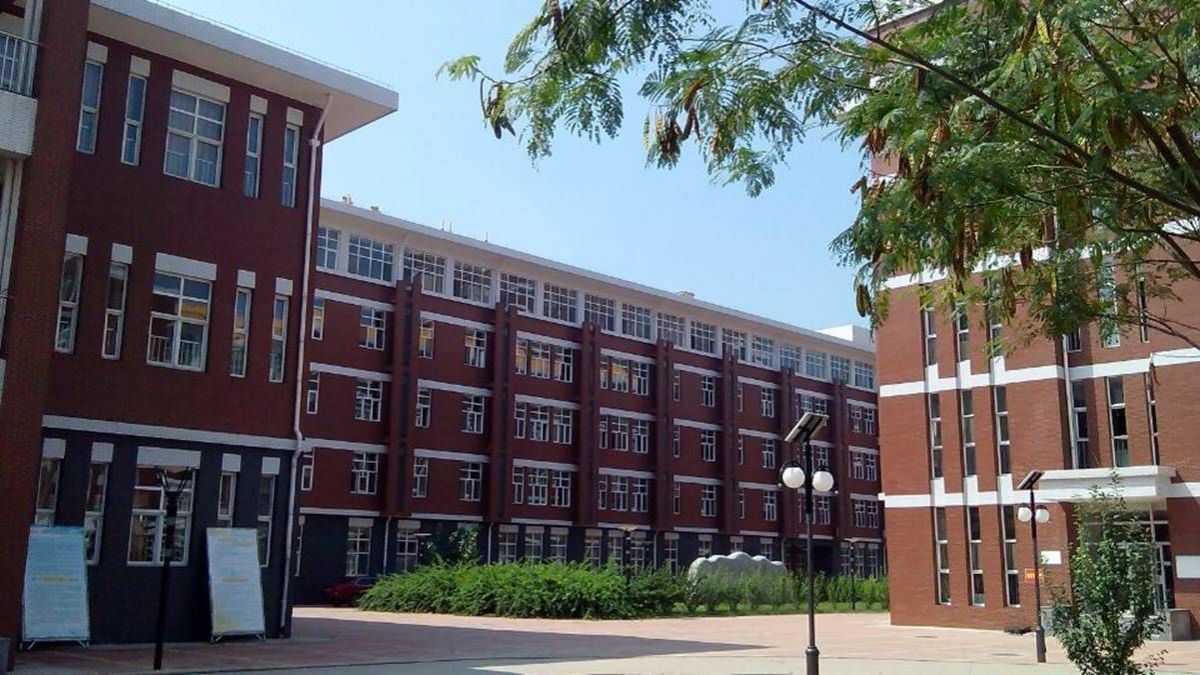 说明: //www.sanrangvip.com/resource/tpl1/static/images/jiaoxuelou4.jpg